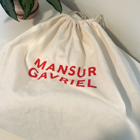 Mansur Gavriel Cloud Clutch in Puff - Picture 7 of 9